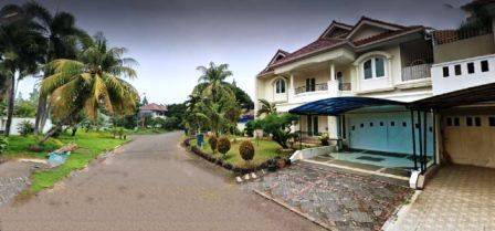 Taman Giri Loka Bsd, Rumah 1 Lt, Bagus SHM 4 Kt Kolam Renang Dalam Cluster  1