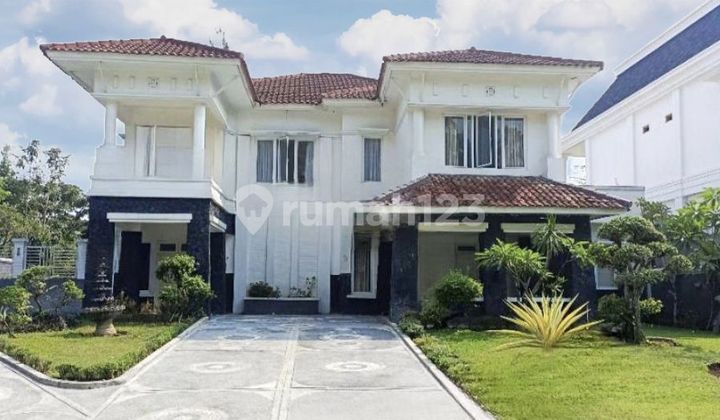 Sentul City Mediterania 2 . Rumah Mewah 2 Lantai Bagus . View Golf. SHM