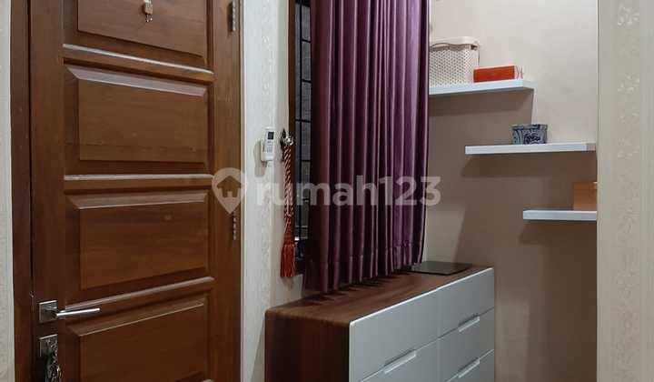 Rumah 2 Lt Mampang Jaksel 3 Kamar Tidur 2