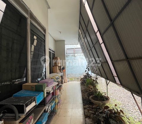 House for sale, suitable for boarding in Jalan Terusan Candi *Kalasan IV, Malang.