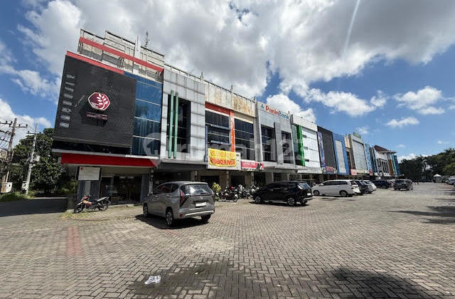 For Rent Satellite Town Square Block A Shop House, Surabaya 2