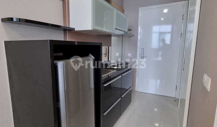 Apartment for Rent with Balcony at Vertu 12th Floor Surabaya Bara 2