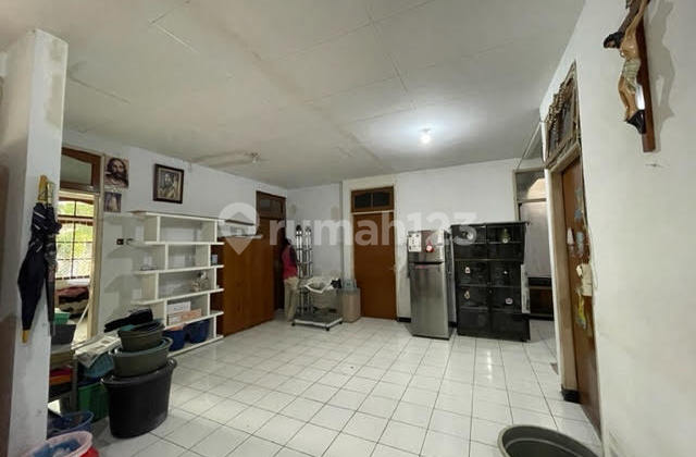 Rumah Disewakan di Putat Gede Timur Iv Surabaya Barat 8