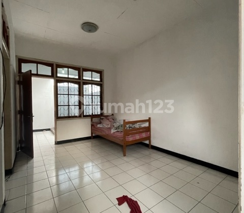 Rumah Disewakan di Putat Gede Timur Iv Surabaya Barat 24
