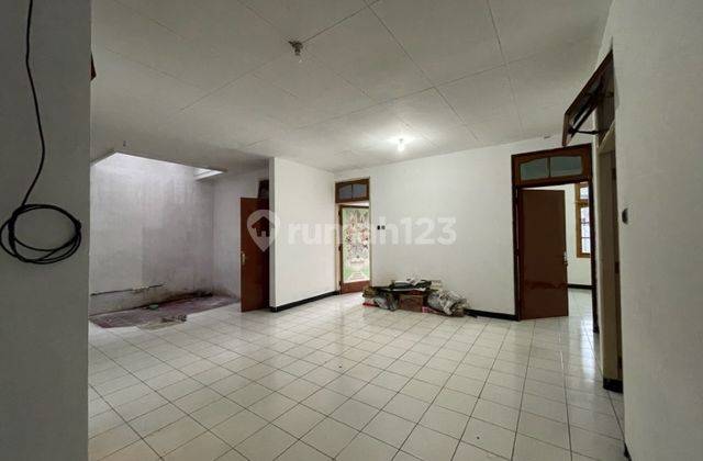Rumah Disewakan di Putat Gede Timur Iv Surabaya Barat 33