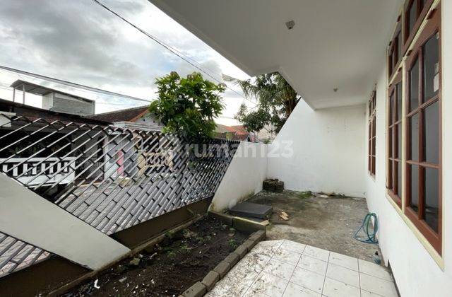 Rumah Disewakan di Putat Gede Timur Iv Surabaya Barat 60