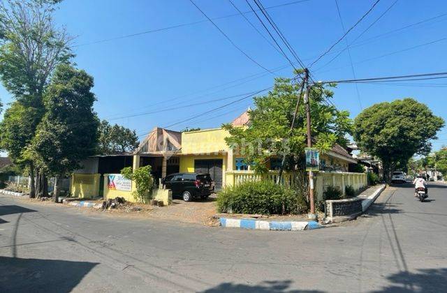 Rumah Dijual di Jl. Cokro Sujono Lumajang 2