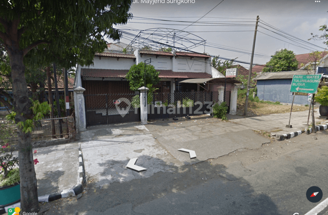 Rumah Dijual di Jl. Mayjend Sungkono, Kediri 2