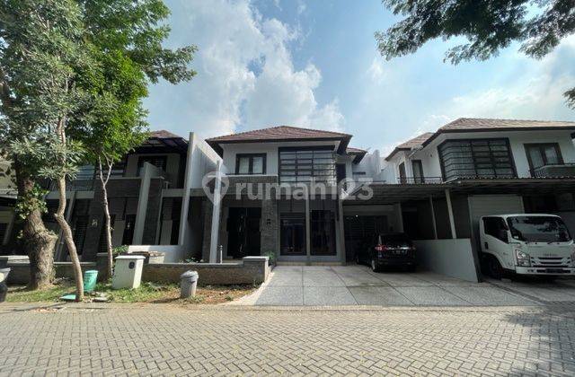 Rumah Bagus 2 Lantai Fully Furnished di Water Front Wp 7, Citraland Surabaya Barat, Surabaya 1