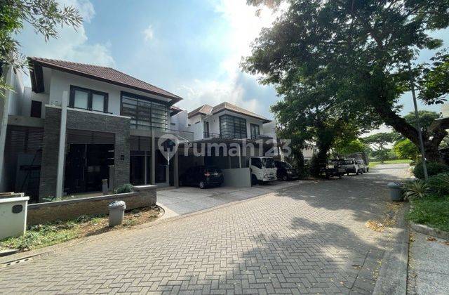 Rumah Bagus 2 Lantai Fully Furnished di Water Front Wp 7, Citraland Surabaya Barat, Surabaya 2