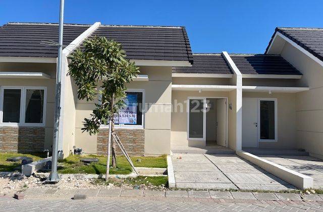 Rumah Baru Unfurnished di Gem City Akr Blok G, Cluster Garnet Palace, Gresik, Gresik 1