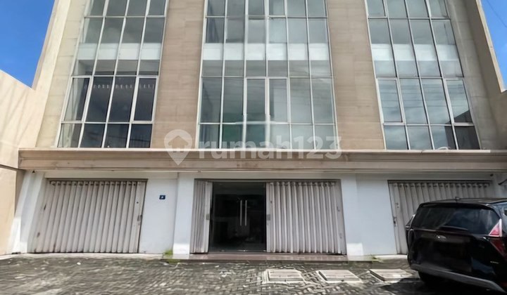 Disewakan Per Lantai Tempat Usaha di Jalan Ambengan, Surabaya