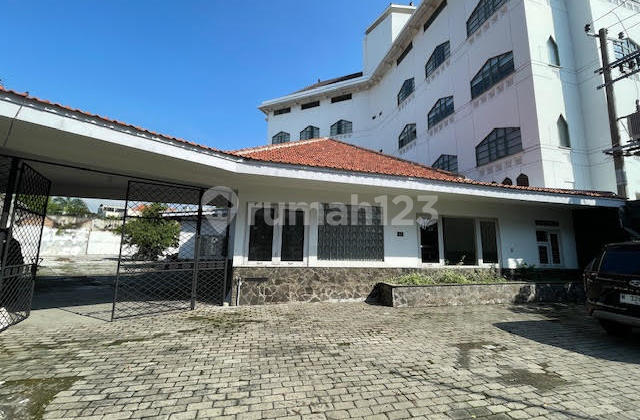 Commercial Property For Sale in Central CBD Sby Cck For Office/Restaurant on Jl. Ry. Darmo 2