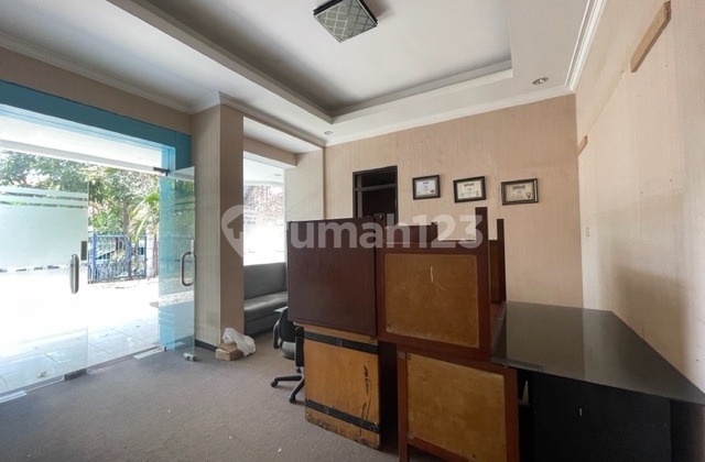 House for rent in city center, Musi Street, Surabaya. 2