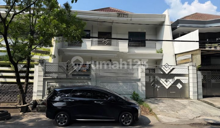 For Rent House in Dharmahusada Indah Gang 2, Surabaya For Rent House in Dharmahusada Indah Gang 2, Surabaya