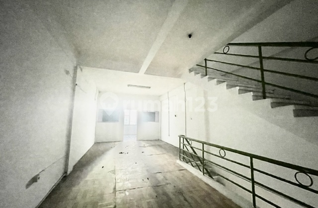 For Rent: Grand Flower Block B Shop House, Pasar Kembang - Surabaya For Rent: Grand Flower Block B Shop House, Pasar Kembang - Surabaya