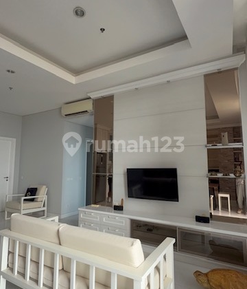 Dijual Apartemen Voila #50, With Balcony Fully Furnished, Jl. Mayjen Sungkono, Surabaya 1