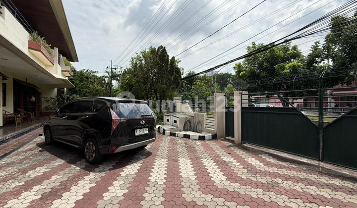Rumah Disewakan untuk Usaha di Darmo Permai Selatan 2, Surabaya Barat 2