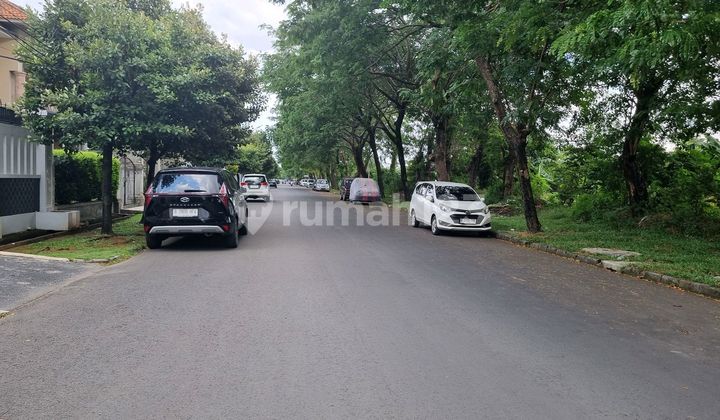 Rumah Bagus 2 Lantai di Taman Semanan Indah dengan Jalanan Lebar 4 Mobil 2