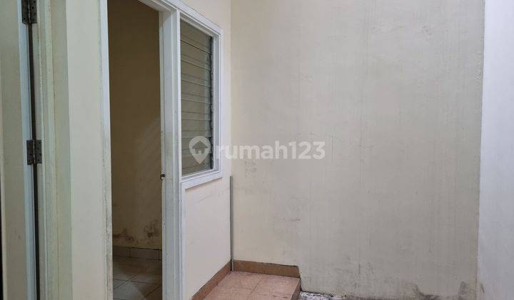 Rumah bagus siap huni dengan 2 AC 2