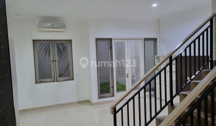 Rumah bagus 2 lantai di komplek baru 2