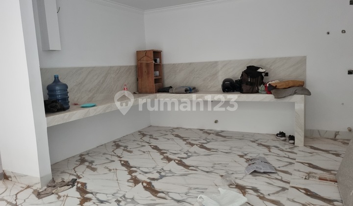 Rumah Baru Model Classic 3 Lantai Di Permata Buana Cluster Dengan Lokasi Premium 2