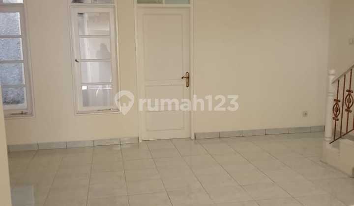 Rumah Bagus 2 Lantai Di Permata Buana Dengan Lokasi Bagus 2