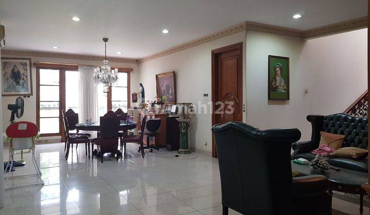 Rumah Bagus Dan Rapi Di Puri Indah 2