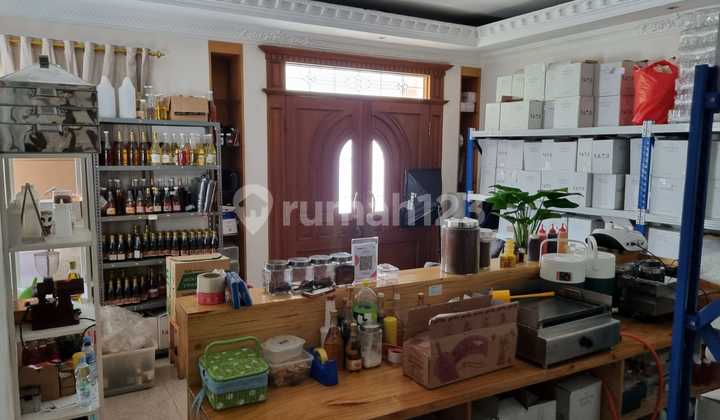 Rumah bagus siap huni 2,5 lantai di permata buana 2