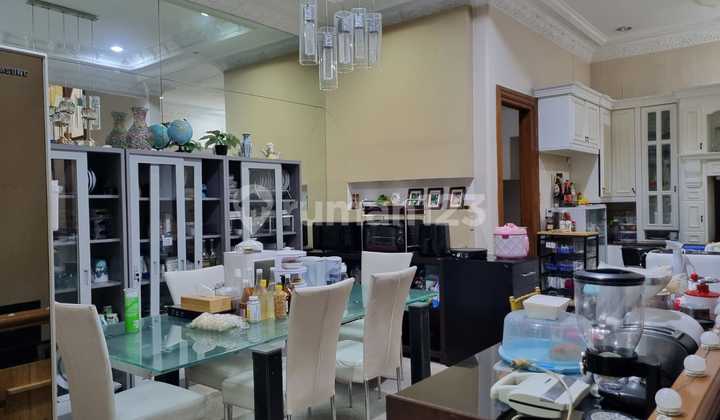 Rumah bagus siap huni 2,5 lantai di permata buana Rumah bagus siap huni 2,5 lantai di permata buana