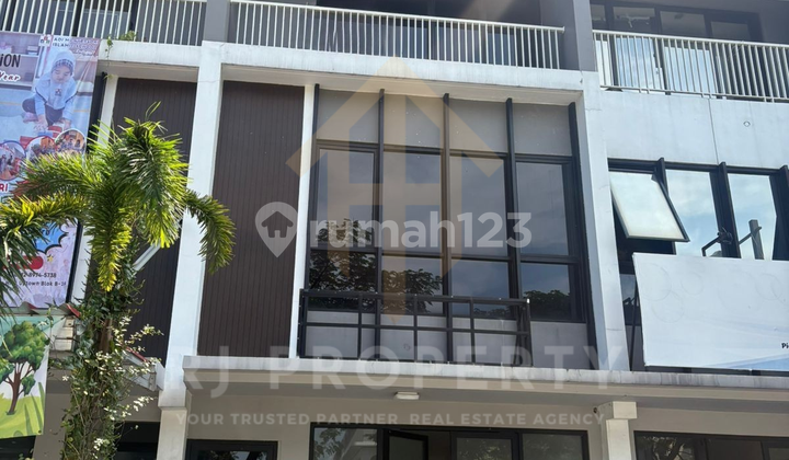 Disewakan Ruko The Hive Uptown Lippo Cikarang Rthub15