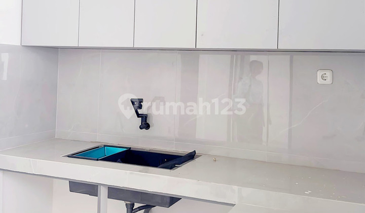 For Sale Meadow Green Lippo Cikarang House, Good Light Steel Roof. 2