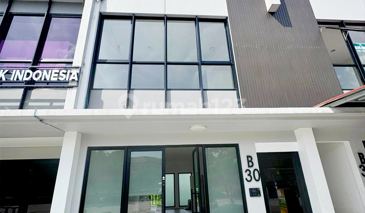 Ruko for Rent at The Hive Tanamera, Strategic Location, Bustling Area in Lippo Cikarang 1