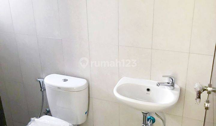 Dijual Rumah di Summer Terrace Simpruk Lippo Cikarang - Bagus 2