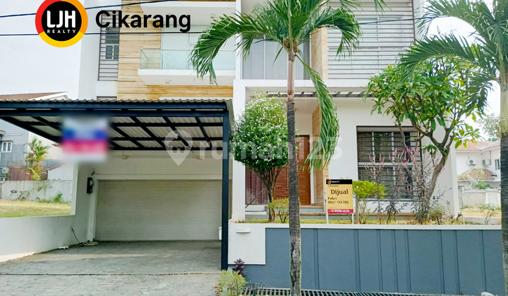 For Sale Renovated House with Swimming Pool in Simpruk Lippo