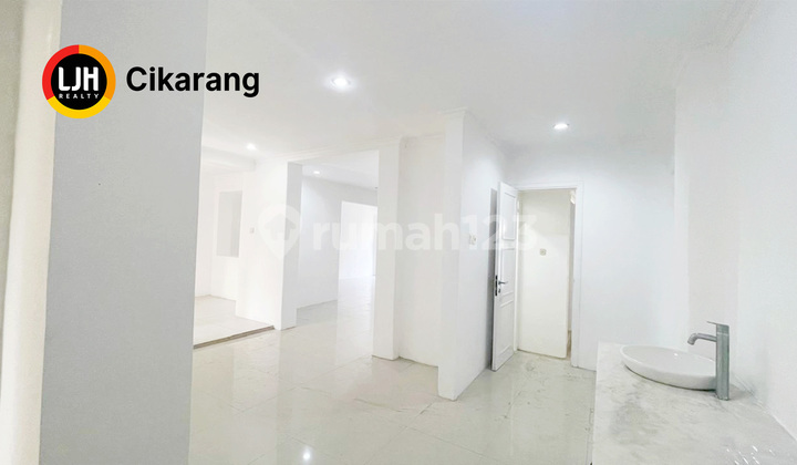 For Sale House in Simpruk Lippo Cikarang - Good, Renovation Completed 2