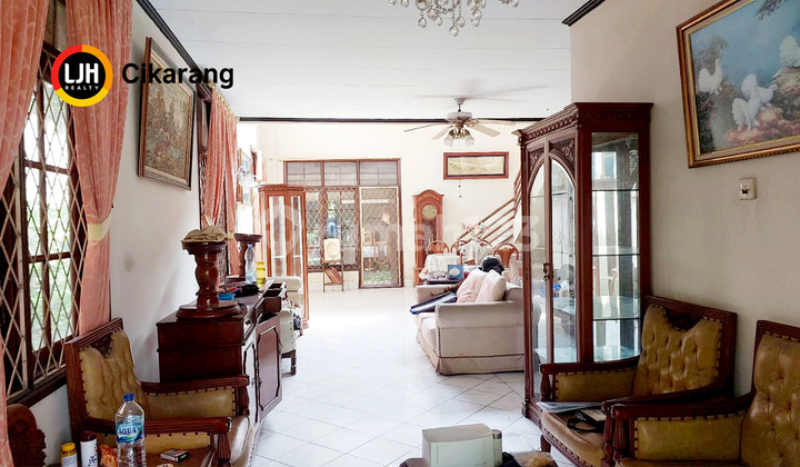 For Sale: House in Beverly Lippo Cikarang, Scenic Environment.