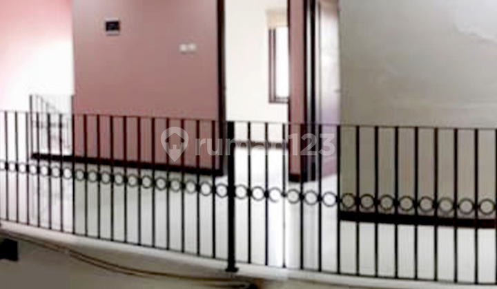 Dijual Rumah 3+1 Kt di Simprug Garden Jababeka Cikarang 2