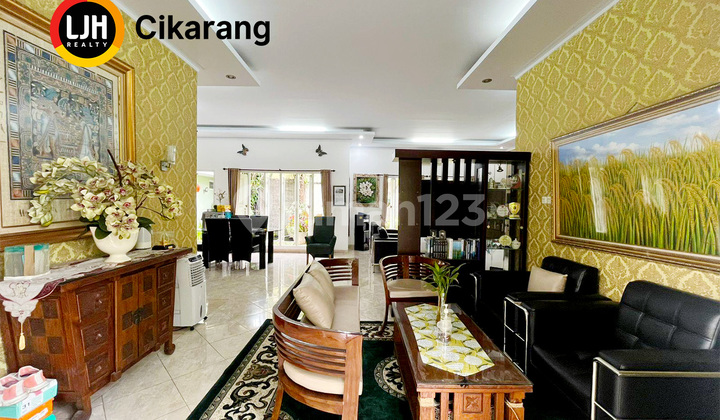 Sell & Rent Ready-to-Live House in Front of Park at Simpruk Lippo Cikarang 2