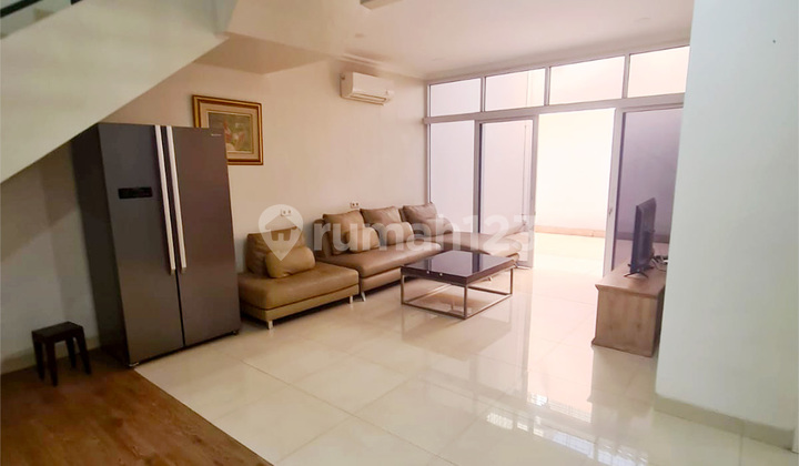 Sell & Rent 4+1 Bedroom Fully Furnished House in Beverly Lippo Cikarang 2