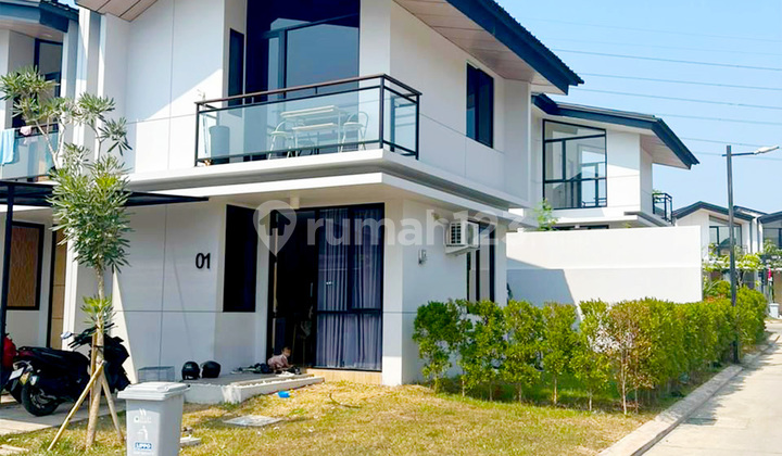 For Sale For Rent House in Uptown Estate Lippo Cikarang Nice