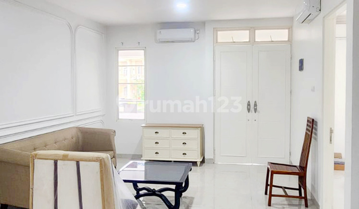 Sewa Rumah Cantik Fully Furnished 7+1 KT Greenwood Lippo Cikarang 2