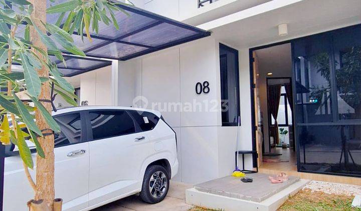 Disewakan Rumah di Uptown Estate Lippo Cikarang Bagus Siap Huni 1