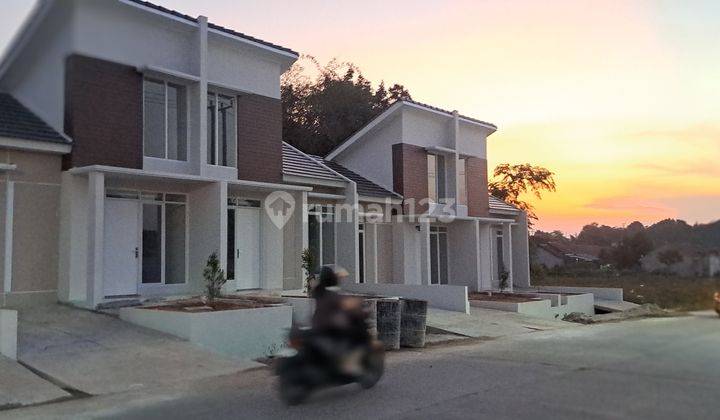 Rumah Siap Huni Jalan Utama Di Jaya Sampurna Serang Baru Bekasi  1