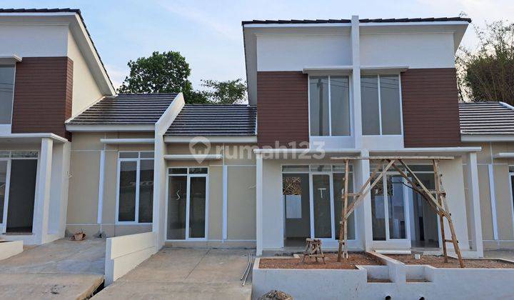 Rumah Semi Mezzanine Di Jalan Utama Grand Cikarang Village  2