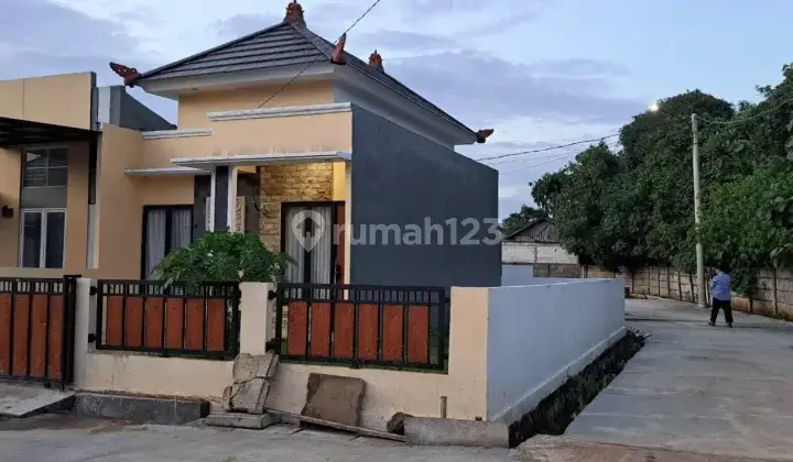 Rumah Konsep Bali Mewah Dan Luas Strategis Setu Bekasi  1