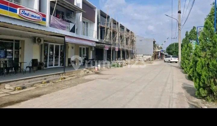 Shop House.Modern.Ready for Business Busy Location Shop House. 2