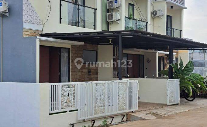 Rumah 2 Lanta Estetik Dan Strategis Dari Kota Bekasi  1