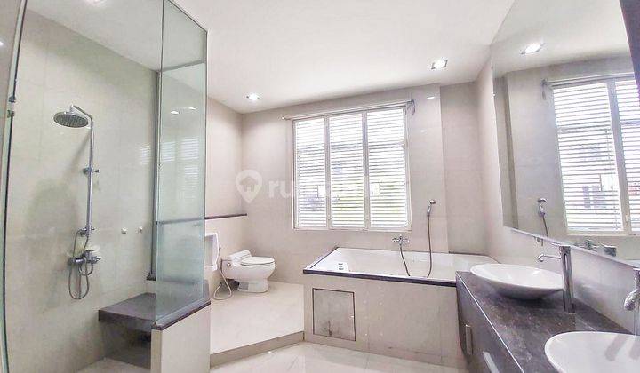 Ruko Gandeng 4 Bagus untuk Kantor di Jalan Sidorukun 8