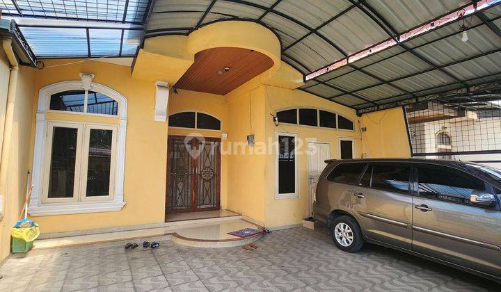 Rumah Mewah Inti Kota Medan di Jalan Hasanuddin 1